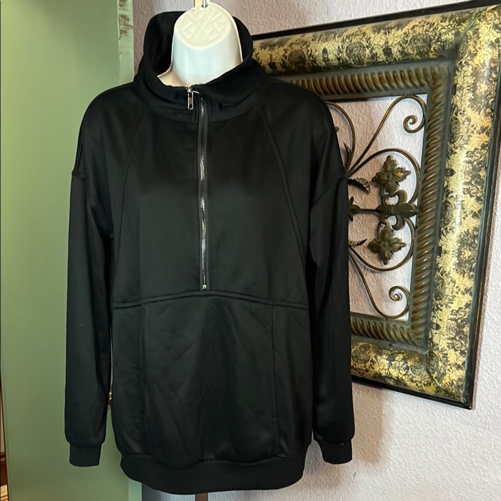 Black Fashion Pullover 1/2 Zip kangaroo pockets- Sz M💙